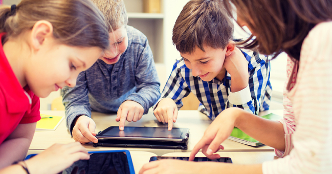Technology in the classroom - Benefits of eBooks for Students